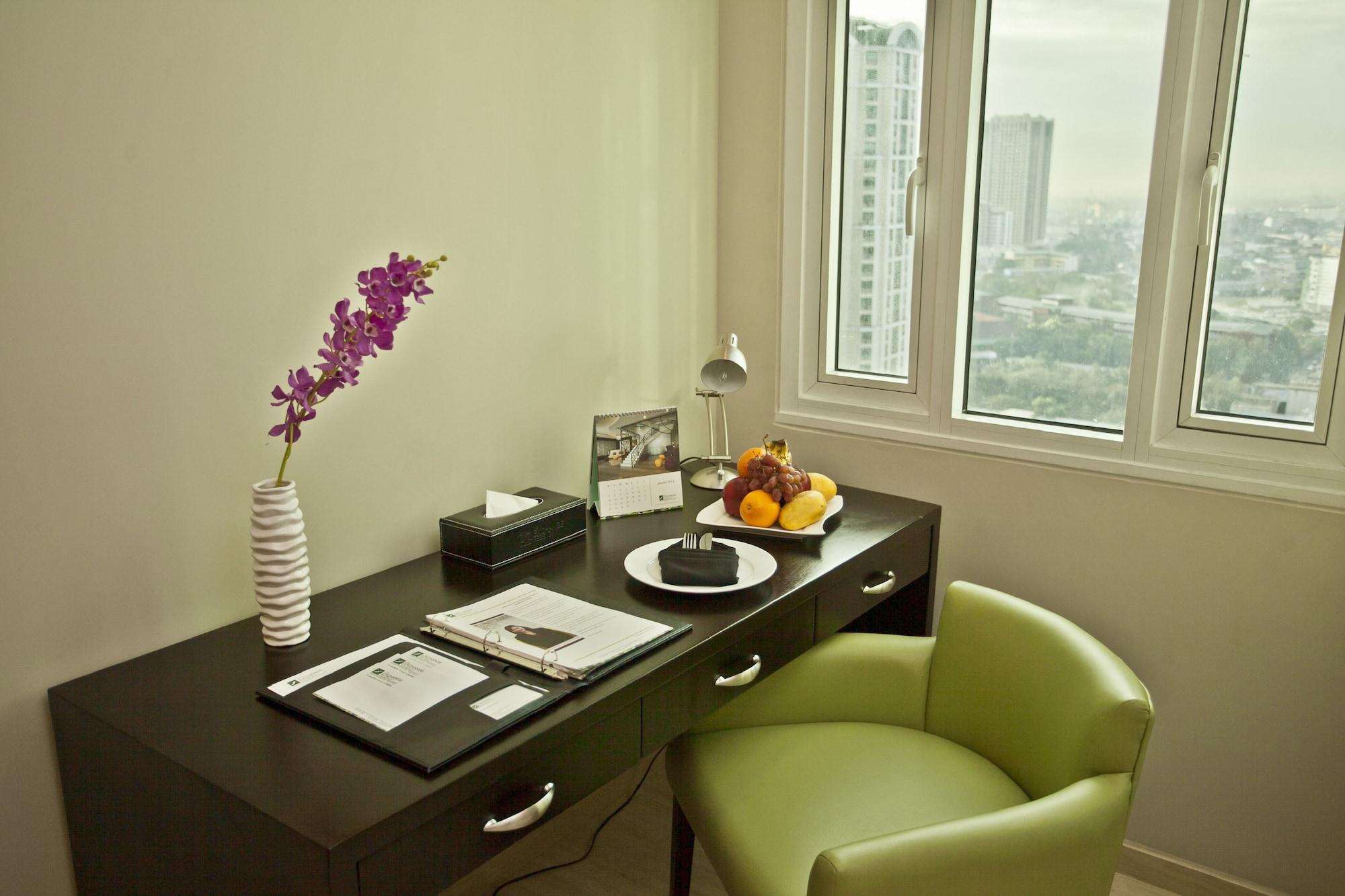 The Exchange Regency Residence Hotel Managed By Hii Pasig City Zewnętrze zdjęcie