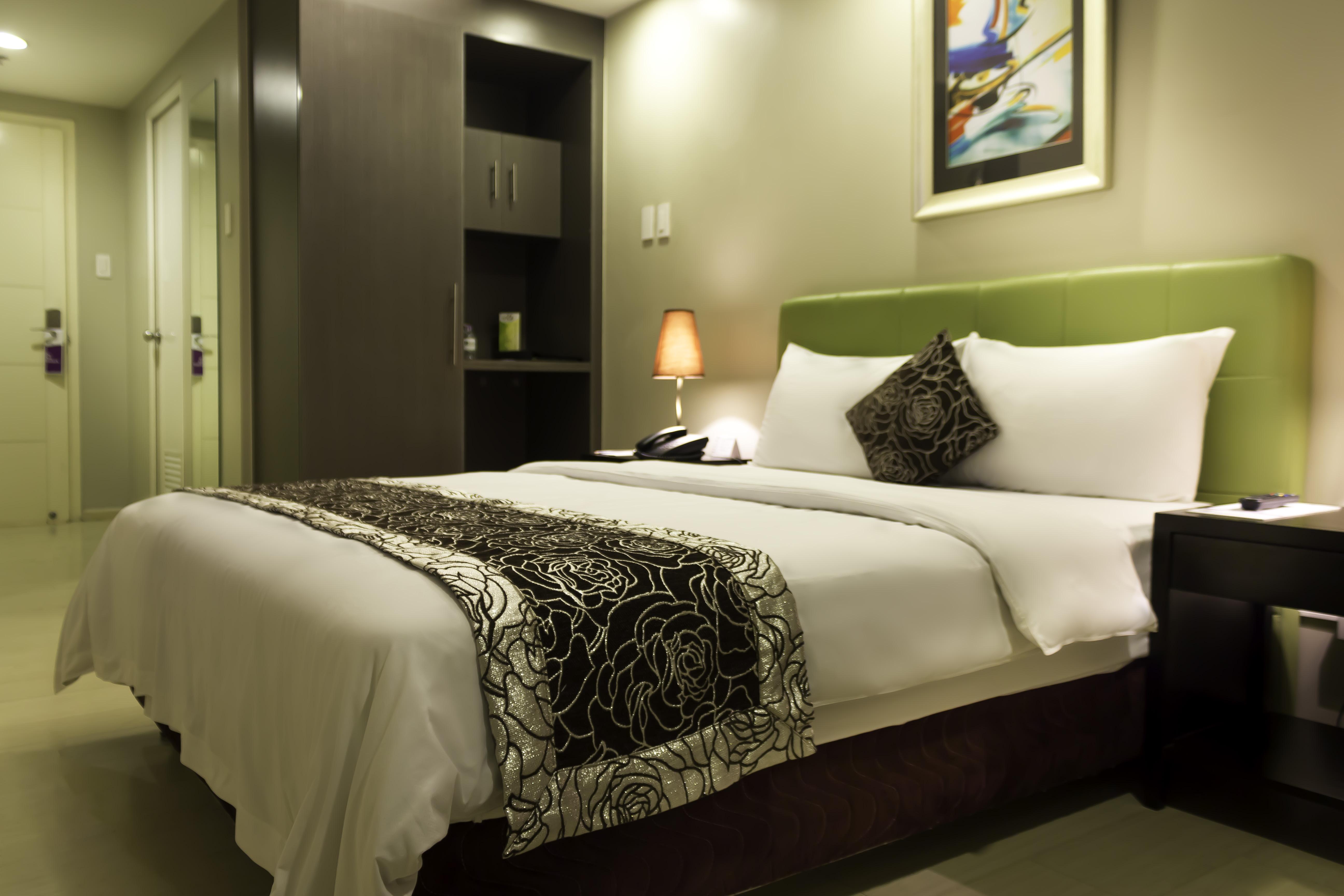 The Exchange Regency Residence Hotel Managed By Hii Pasig City Zewnętrze zdjęcie